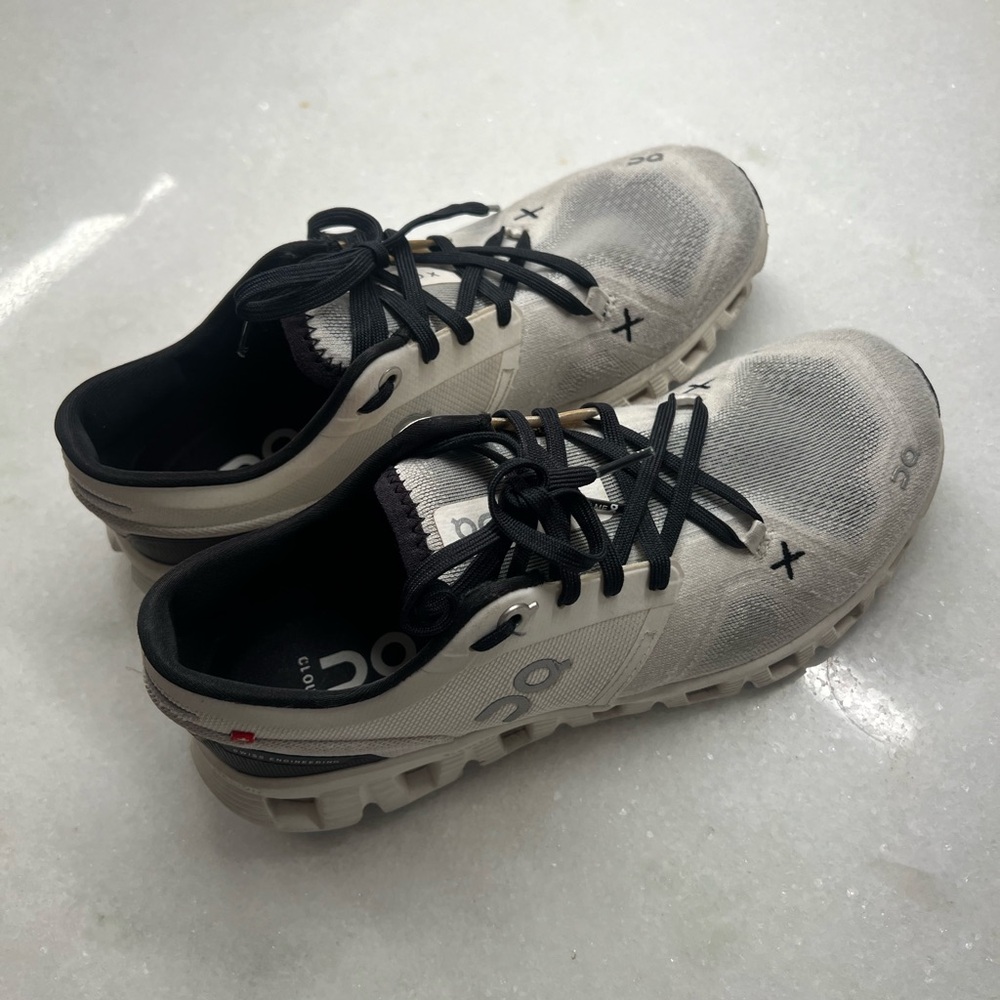 On Cloud Womens size 7